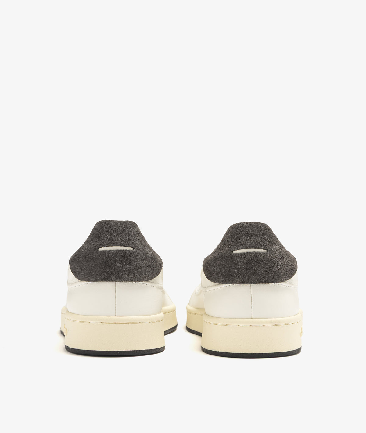 Ghōud Echo Chalk White and Black