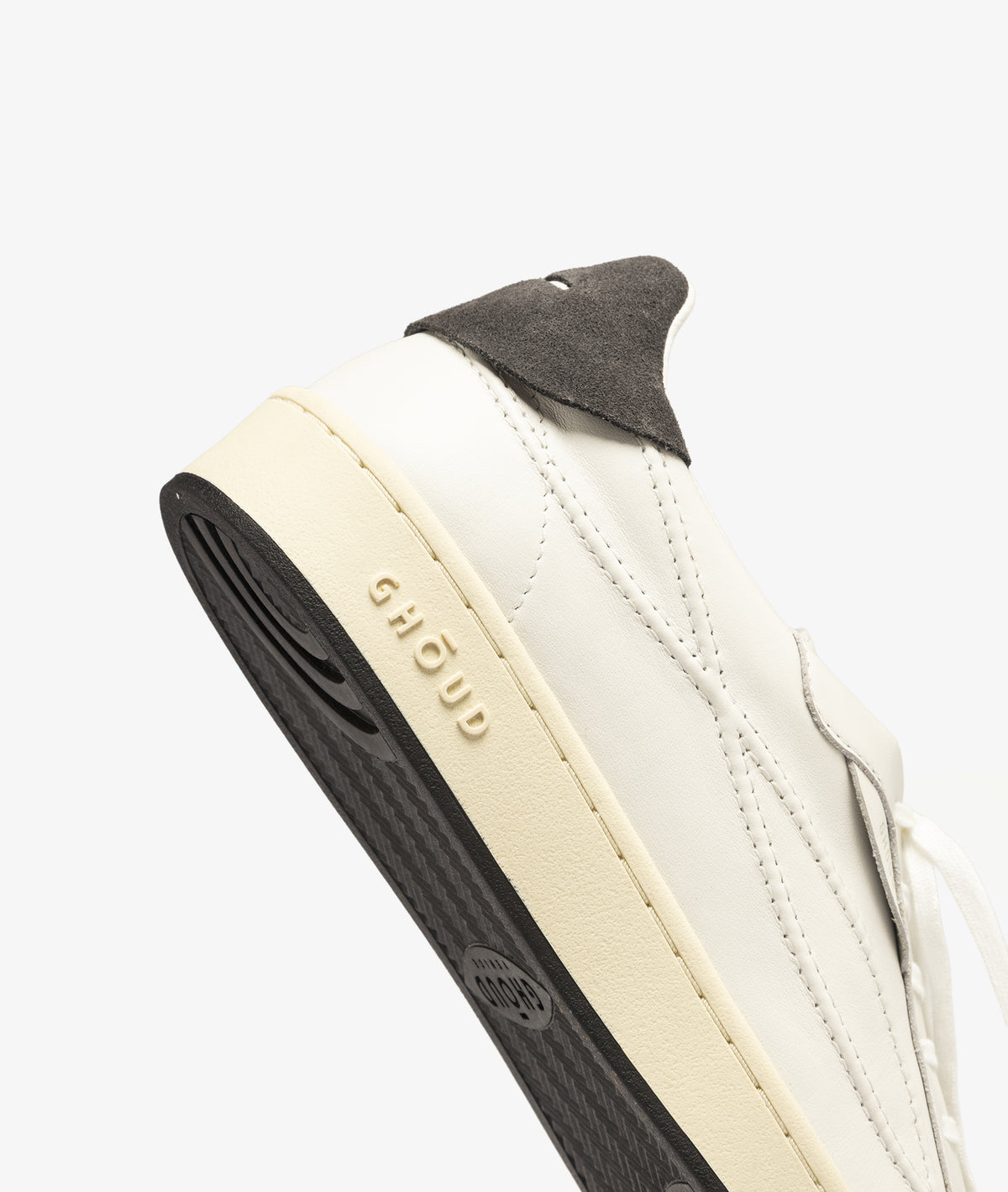 Ghōud Echo Chalk White and Black