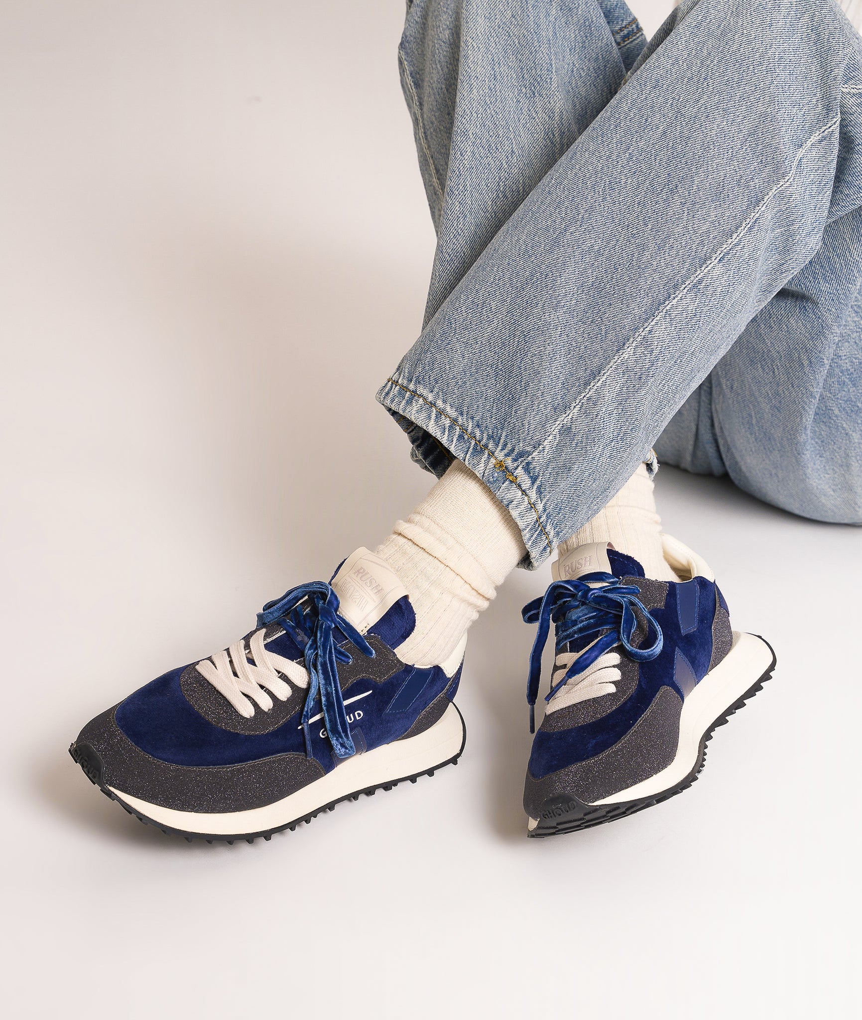 Ghōud Rush Velvet Dunkles Indigo